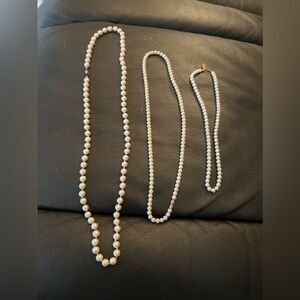 Pearl necklace’s